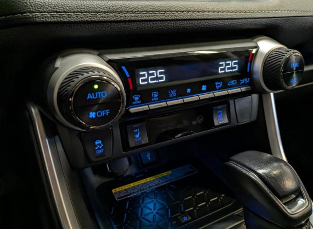 Toyota RAV4 V (XA50) с пробегом 2022 года, цена 3 650 000 рублей, 90558 км, внедорожник, Автокод Объявления