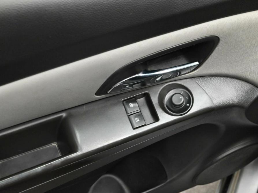 Chevrolet Cruze I Рестайлинг Екатеринбург  - изображение 13