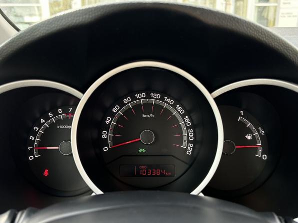 Kia Venga I с пробегом 2013 года, цена 850 000 рублей, 103000 км, компактвэн, Автокод Объявления