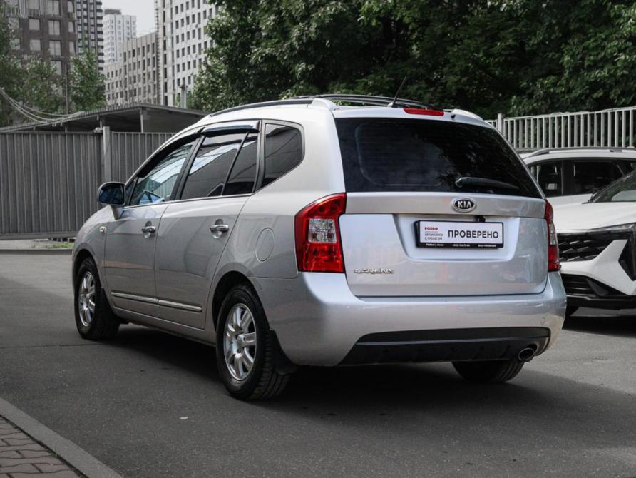 Kia Carens II (UN) Москва  - изображение 6