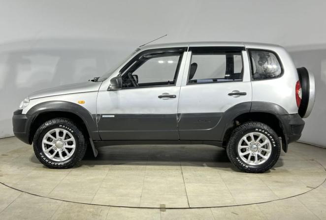 Chevrolet Niva I Рестайлинг с пробегом 2009 года, цена 415 000 рублей, 180842 км, внедорожник, Автокод Объявления