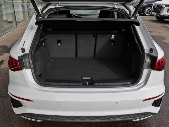 Audi A3 IV (8Y) с пробегом 2021 года, цена 2 949 000 рублей, 59341 км, хэтчбек, Автокод Объявления