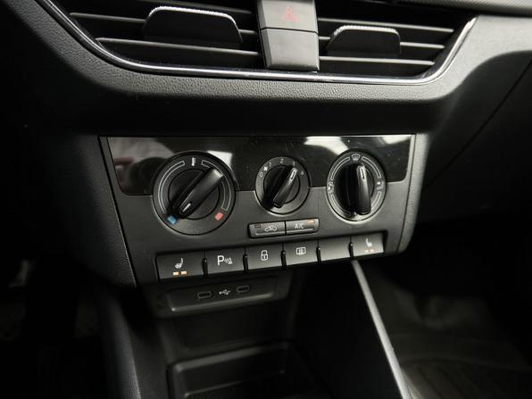 Volkswagen Polo VI с пробегом 2022 года, цена 1 798 000 рублей, 69803 км, лифтбек, Автокод Объявления