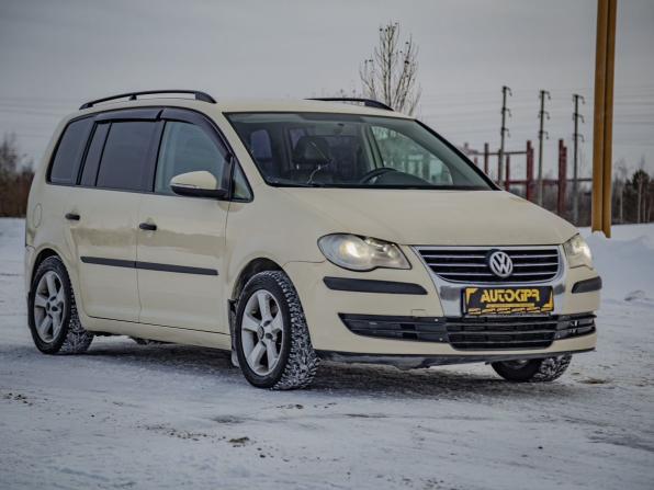 Volkswagen Touran I Рестайлинг с пробегом 2010 года, цена 579 000 рублей, 305666 км, компактвэн, Автокод Объявления