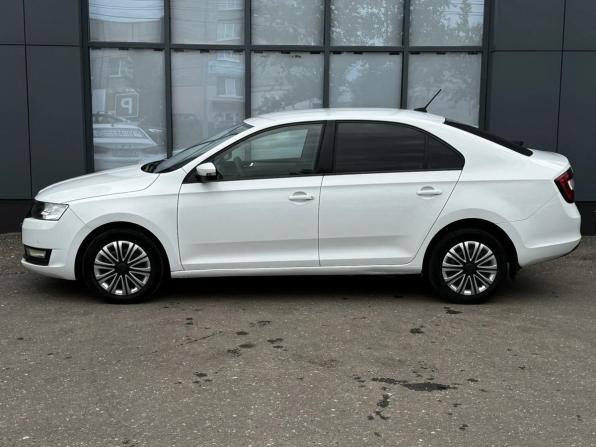 Skoda Rapid I Рестайлинг с пробегом 2019 года, цена 1 099 000 рублей, 112950 км, лифтбек, Автокод Объявления