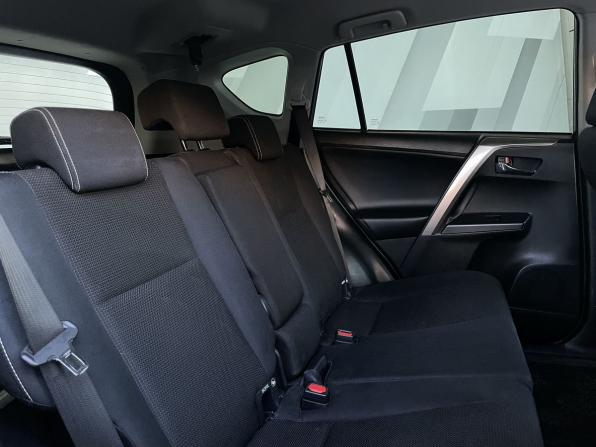 Toyota RAV4 IV (XA40) Рестайлинг с пробегом 2018 года, цена 2 298 000 рублей, 178092 км, внедорожник, Автокод Объявления