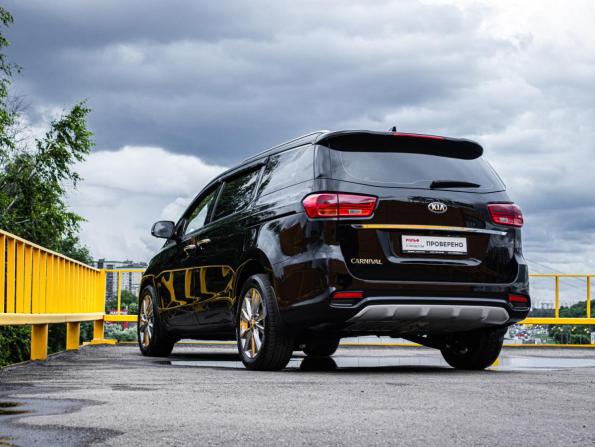 Kia Carnival III с пробегом 2019 года, цена 2 998 000 рублей, 106300 км, минивэн, Автокод Объявления