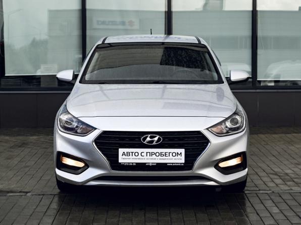 Hyundai Solaris II с пробегом 2018 года, цена 1 315 000 рублей, 135452 км, седан, Автокод Объявления