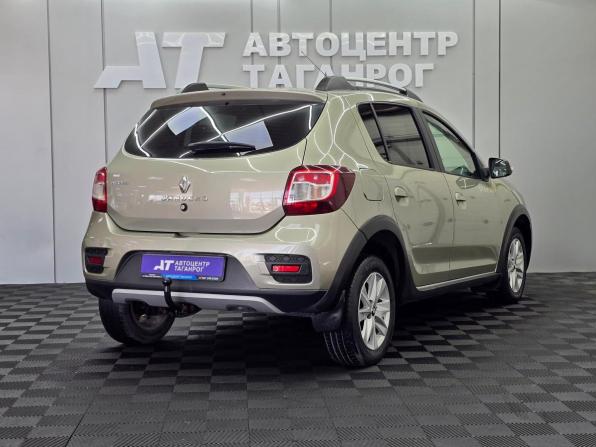 Renault Sandero II с пробегом 2017 года, цена 930 000 рублей, 161000 км, хэтчбек, Автокод Объявления