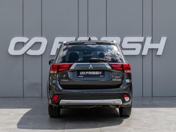 Mitsubishi Outlander III Рестайлинг 2 с пробегом 2018 года, цена 1 979 000 рублей, 172921 км, внедорожник, Автокод Объявления