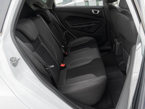 Ford Fiesta Mk6 Рестайлинг с пробегом 2016 года, цена 890 000 рублей, 124971 км, хэтчбек, Автокод Объявления