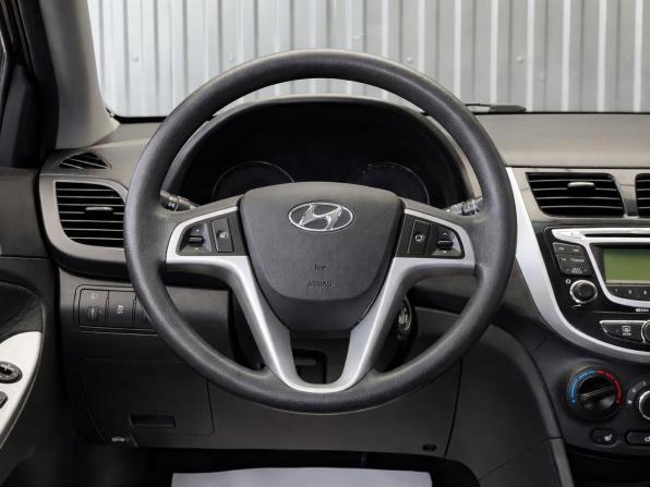Hyundai Solaris I с пробегом 2011 года, цена 947 000 рублей, 59395 км, седан, Автокод Объявления