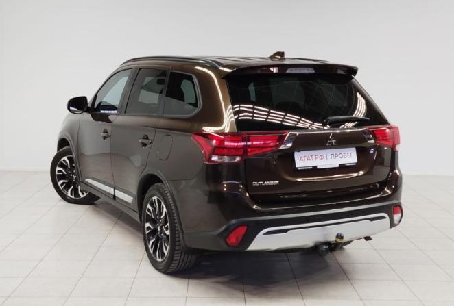 Mitsubishi Outlander III Рестайлинг 3 с пробегом 2021 года, цена 1 900 000 рублей, 169416 км, внедорожник, Автокод Объявления