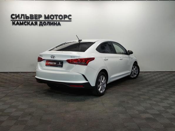 Hyundai Solaris II Рестайлинг с пробегом 2020 года, цена 1 550 000 рублей, 109000 км, седан, Автокод Объявления