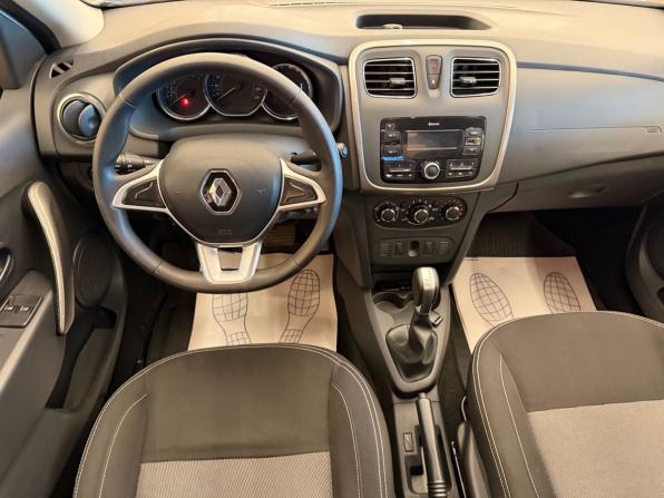 Renault Logan II Рестайлинг с пробегом 2022 года, цена 1 038 000 рублей, 93000 км, седан, Автокод Объявления