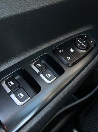 Kia Rio IV Рестайлинг с пробегом 2022 года, цена 1 690 000 рублей, 103120 км, седан, Автокод Объявления