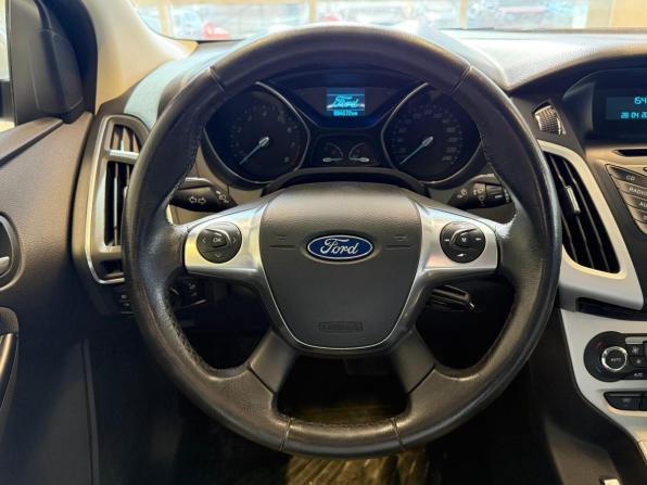 Ford Focus III с пробегом 2014 года, цена 1 050 000 рублей, 84000 км, седан, Автокод Объявления