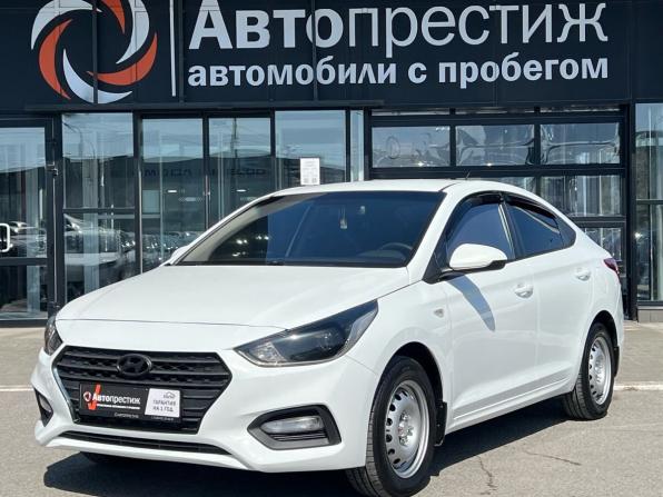 Hyundai Solaris II с пробегом 2018 года, цена 990 000 рублей, 121007 км, седан, Автокод Объявления