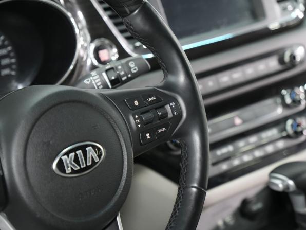 Kia Carnival III с пробегом 2019 года, цена 2 960 000 рублей, 46000 км, минивэн, Автокод Объявления