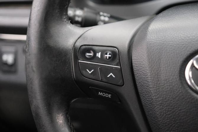 Toyota Avensis III с пробегом 2009 года, цена 1 049 000 рублей, 370000 км, седан, Автокод Объявления