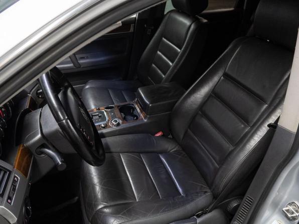 Volkswagen Touareg I Рестайлинг с пробегом 2008 года, цена 999 000 рублей, 272603 км, внедорожник, Автокод Объявления