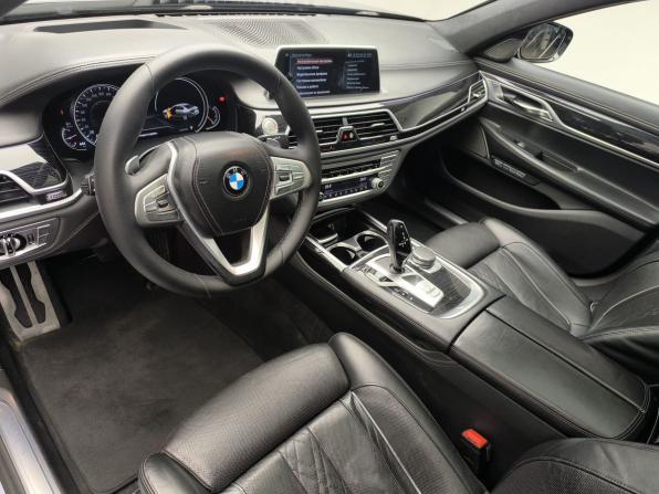 BMW 7 серии VI (G11/G12) с пробегом 2017 года, цена 3 724 000 рублей, 142309 км, седан, Автокод Объявления