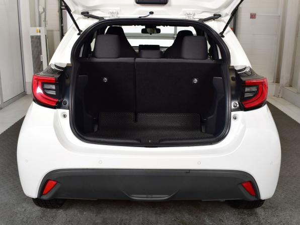 Toyota Yaris IV с пробегом 2020 года, цена 1 385 995 рублей, 69190 км, хэтчбек, Автокод Объявления