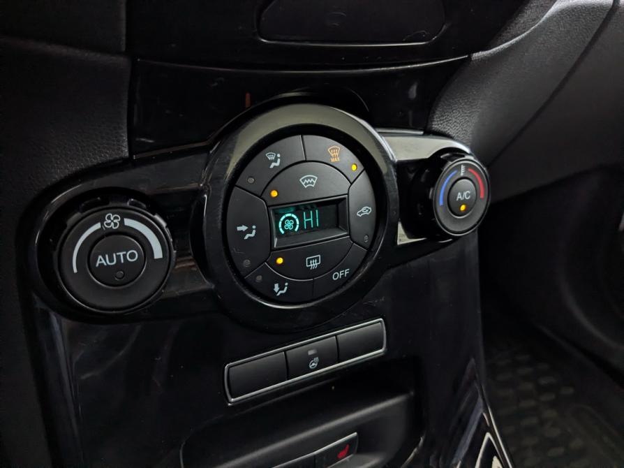 Ford Fiesta Mk6 Рестайлинг Москва  - изображение 27