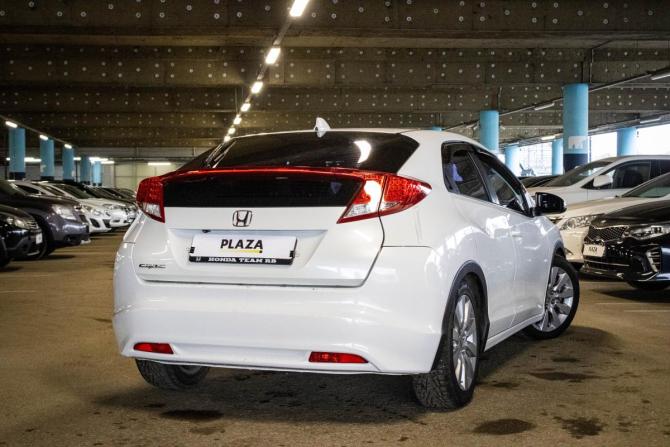 Honda Civic IX с пробегом 2013 года, цена 1 099 000 рублей, 208037 км, хэтчбек, Автокод Объявления