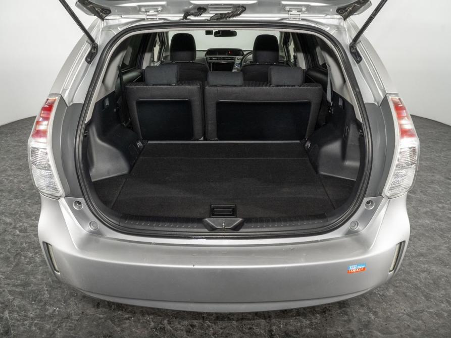 Toyota Prius Alpha I (ZVW40/41) Рестайлинг Иркутск  - изображение 19