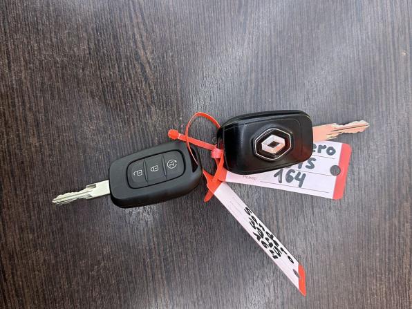 Renault Sandero II с пробегом 2018 года, цена 1 265 000 рублей, 54869 км, хэтчбек, Автокод Объявления