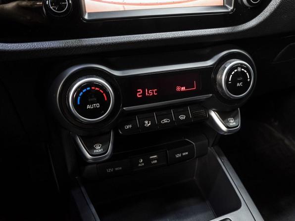 Kia Rio IV с пробегом 2017 года, цена 1 500 000 рублей, 77795 км, седан, Автокод Объявления