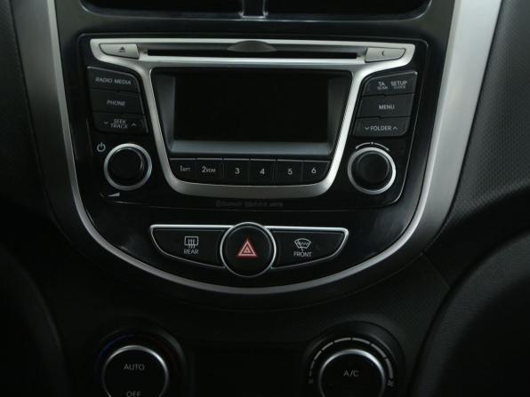 Hyundai Solaris I Рестайлинг с пробегом 2014 года, цена 1 023 000 рублей, 102700 км, седан, Автокод Объявления