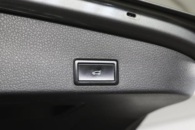 Volkswagen Touareg II Рестайлинг с пробегом 2016 года, цена 2 949 990 рублей, 101107 км, внедорожник, Автокод Объявления