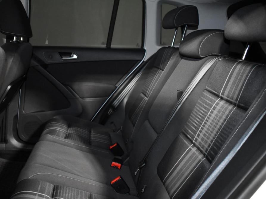 Volkswagen Tiguan I Рестайлинг Санкт-Петербург  - изображение 13