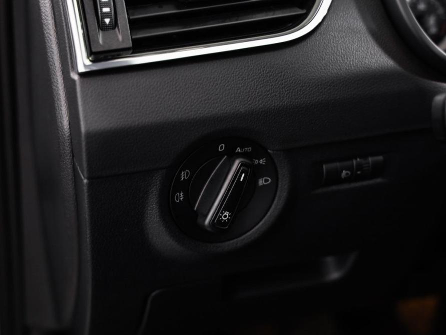 Skoda Octavia III (A7) Санкт-Петербург  - изображение 17
