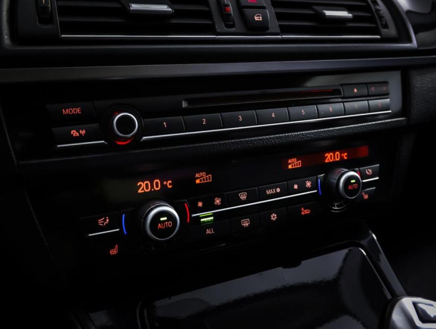 BMW 5 серии VI (F10/F11/F07) Москва  - изображение 17