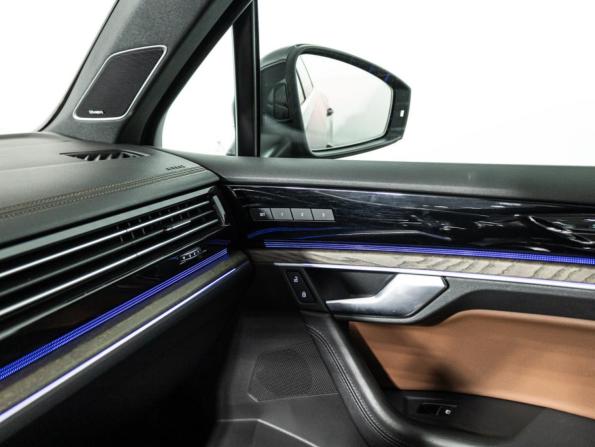 Volkswagen Touareg III с пробегом 2019 года, цена 4 499 700 рублей, 139885 км, внедорожник, Автокод Объявления