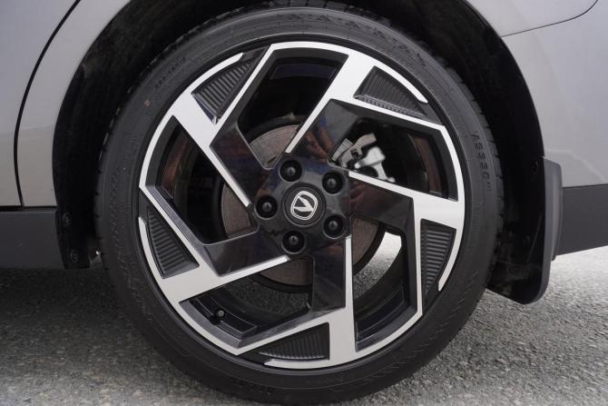 Changan Lamore с пробегом 2023 года, цена 2 400 000 рублей, 3882 км, седан, Автокод Объявления