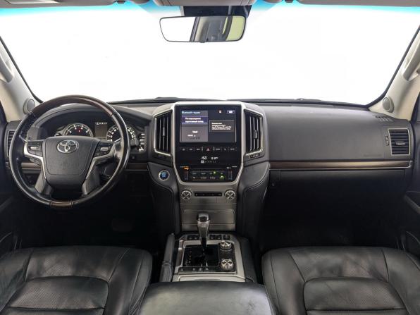 Toyota Land Cruiser 200 Series Рестайлинг 2 с пробегом 2020 года, цена 7 850 000 рублей, 136625 км, внедорожник, Автокод Объявления