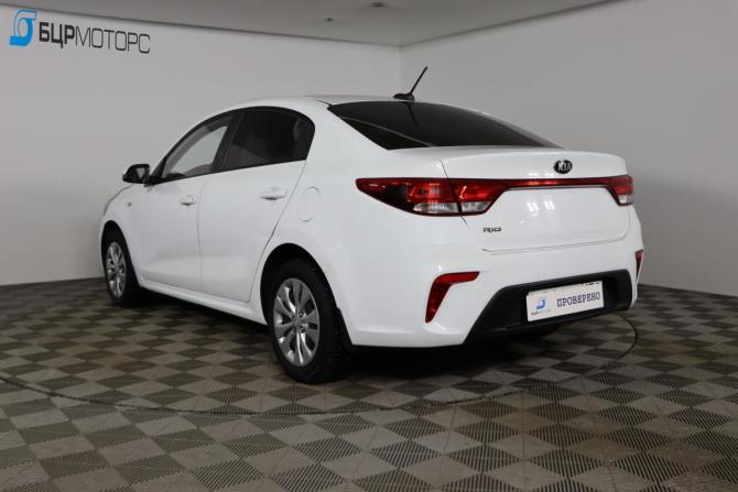 Kia Rio IV с пробегом 2018 года, цена 1 249 990 рублей, 120181 км, седан, Автокод Объявления