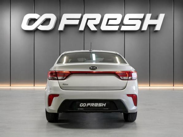 Kia Rio IV с пробегом 2020 года, цена 1 590 000 рублей, 76630 км, седан, Автокод Объявления