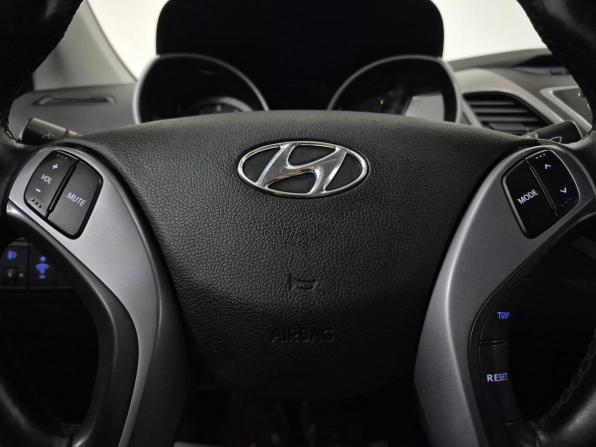 Hyundai Elantra V (MD) Рестайлинг с пробегом 2015 года, цена 1 050 000 рублей, 179423 км, седан, Автокод Объявления