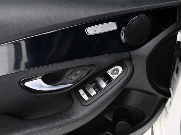 Mercedes-Benz C-Класс IV (W205) с пробегом 2015 года, цена 2 290 000 рублей, 121327 км, седан, Автокод Объявления