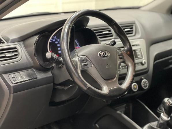 Kia Rio III Рестайлинг с пробегом 2017 года, цена 1 099 000 рублей, 123183 км, седан, Автокод Объявления