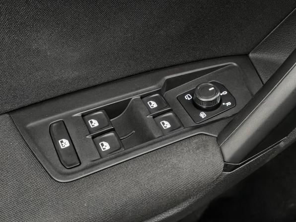 Volkswagen Tiguan II с пробегом 2019 года, цена 1 717 000 рублей, 214851 км, внедорожник, Автокод Объявления