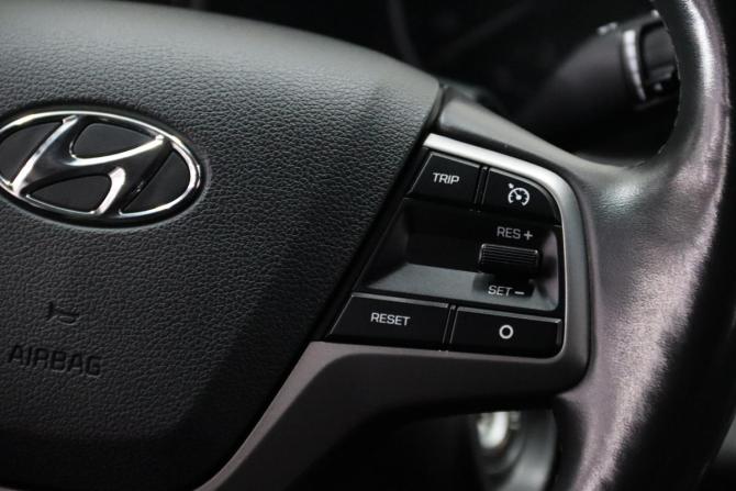 Hyundai Elantra VI (AD) с пробегом 2017 года, цена 1 675 170 рублей, 76324 км, седан, Автокод Объявления