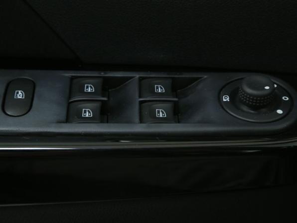 Renault Kaptur I с пробегом 2019 года, цена 1 528 000 рублей, 138200 км, внедорожник, Автокод Объявления