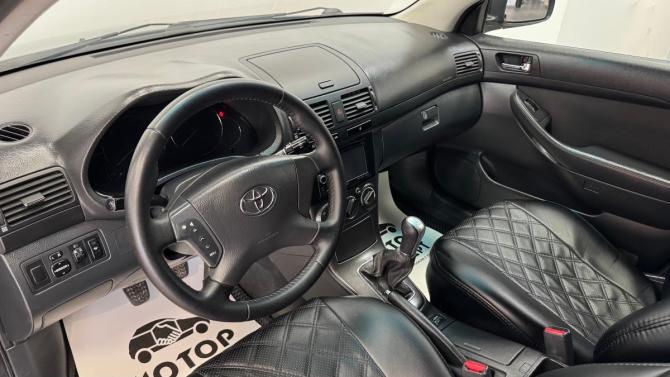 Toyota Avensis II с пробегом 2005 года, цена 609 000 рублей, 260190 км, седан, Автокод Объявления