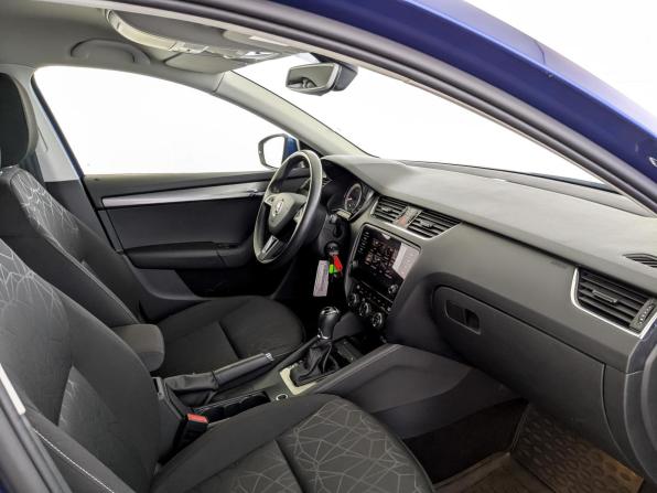 Skoda Octavia III (A7) Рестайлинг с пробегом 2019 года, цена 1 970 000 рублей, 104479 км, лифтбек, Автокод Объявления